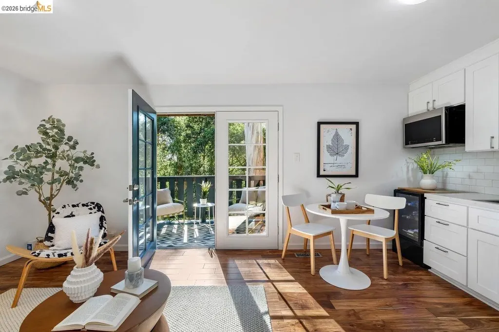 2343 Mastlands Drive Oakland CA 94611
