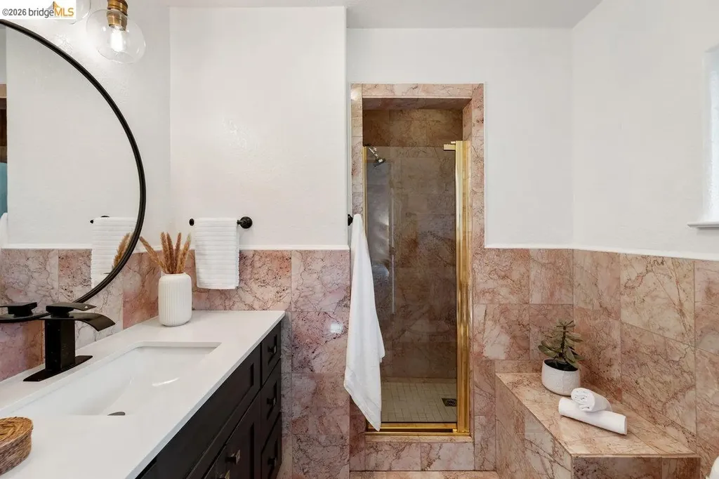 2343 Mastlands Drive Oakland CA 94611
