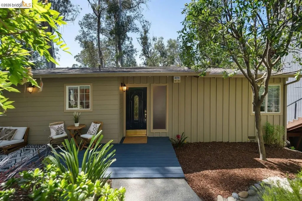 2343 Mastlands Drive Oakland CA 94611