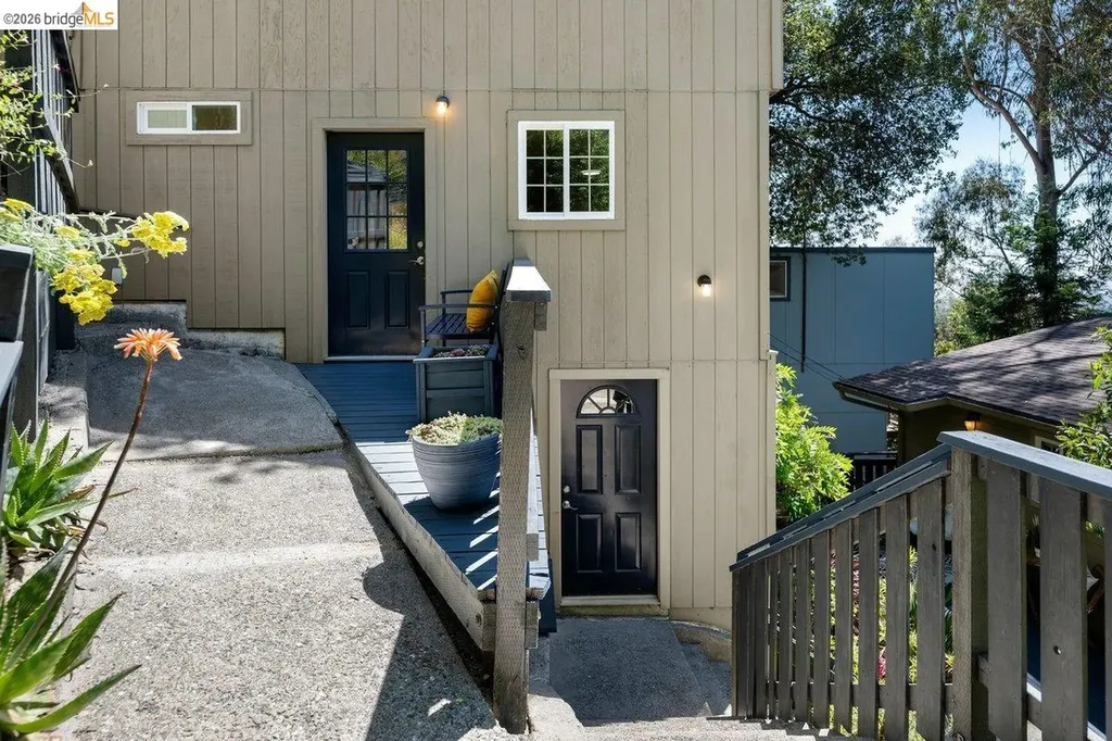 2343 Mastlands Drive Oakland CA 94611