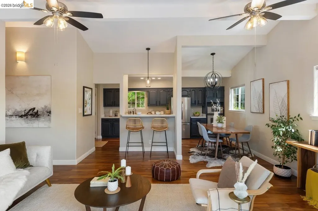 2343 Mastlands Drive Oakland CA 94611