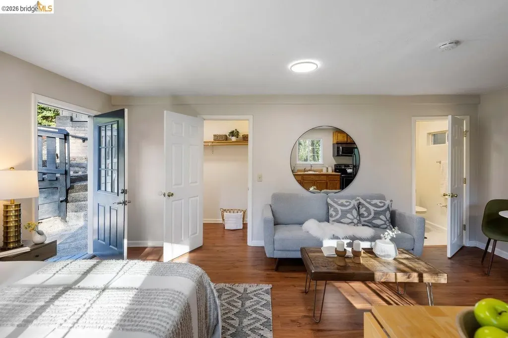 2343 Mastlands Drive Oakland CA 94611