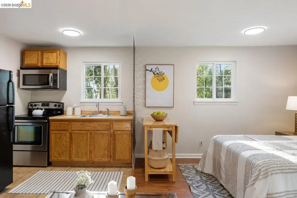 2343 Mastlands Drive Oakland CA 94611