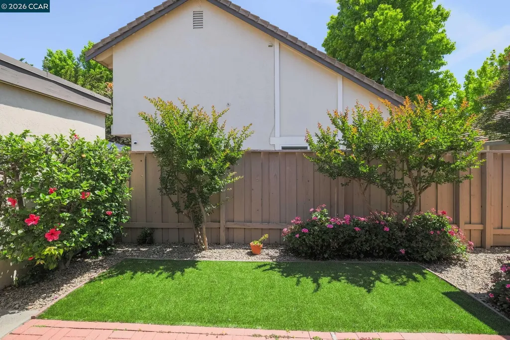 4 Long Creek Circle Clayton CA 94517