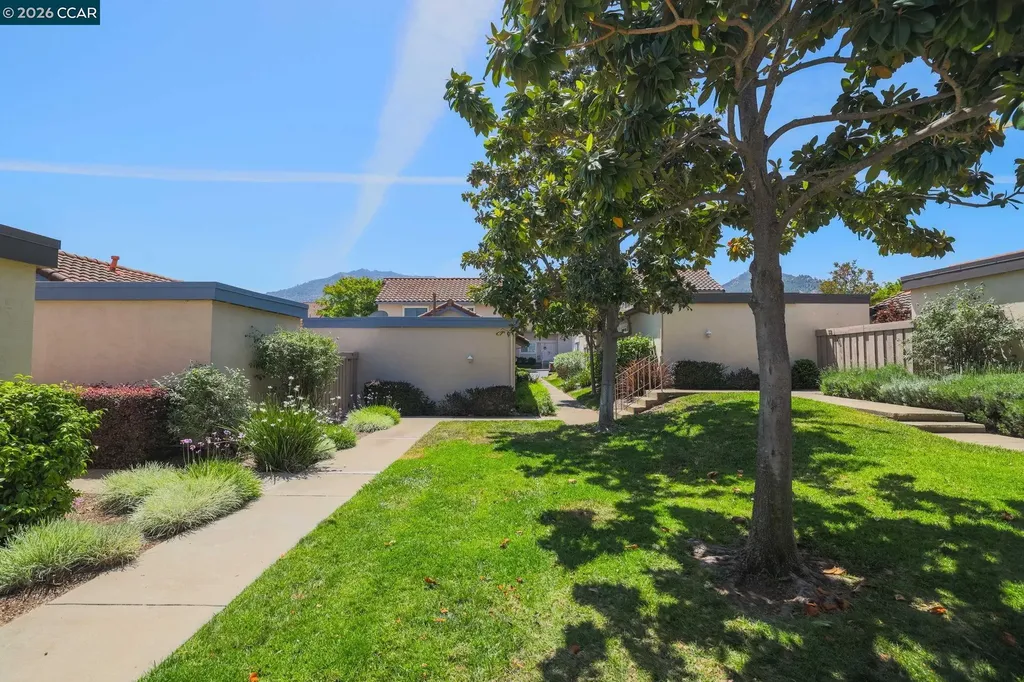 4 Long Creek Circle Clayton CA 94517