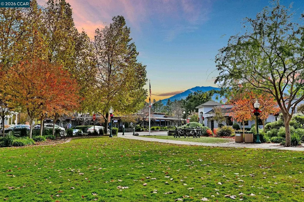 4 Long Creek Circle Clayton CA 94517