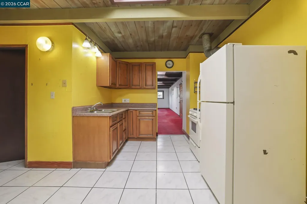 2415 Maine Avenue Richmond CA 94804