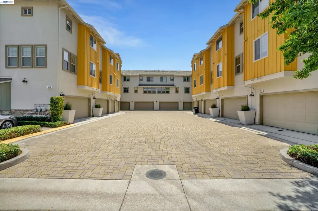 319 Basswood Common Livermore CA 94551