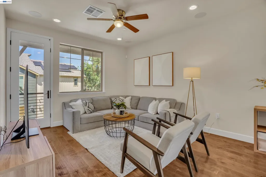 319 Basswood Common Livermore CA 94551