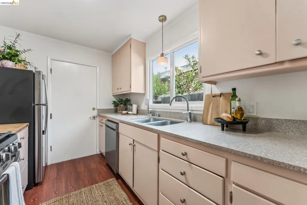 3720 Esmond Avenue Richmond CA 94805