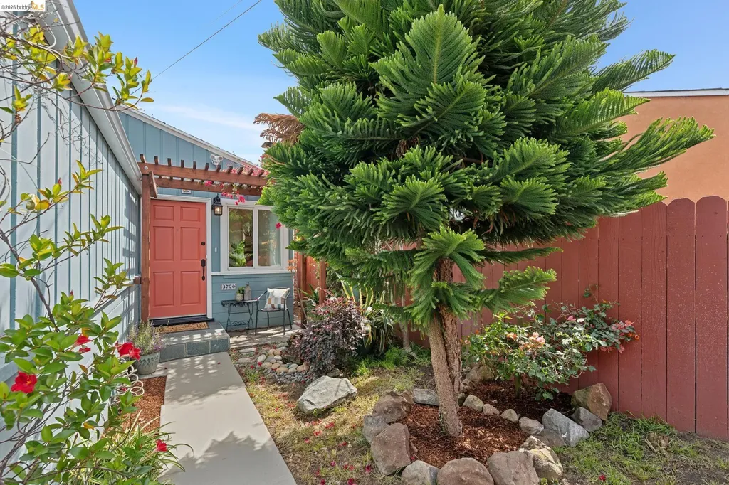 3720 Esmond Avenue Richmond CA 94805