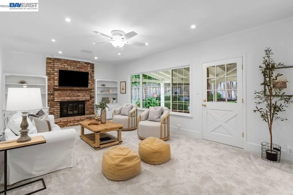 2090 Foxswallow Road Pleasanton CA 94566