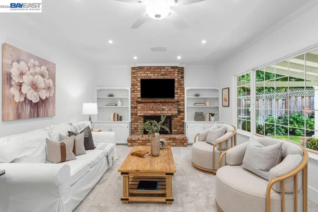 2090 Foxswallow Road Pleasanton CA 94566