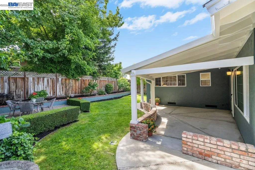 2090 Foxswallow Road Pleasanton CA 94566