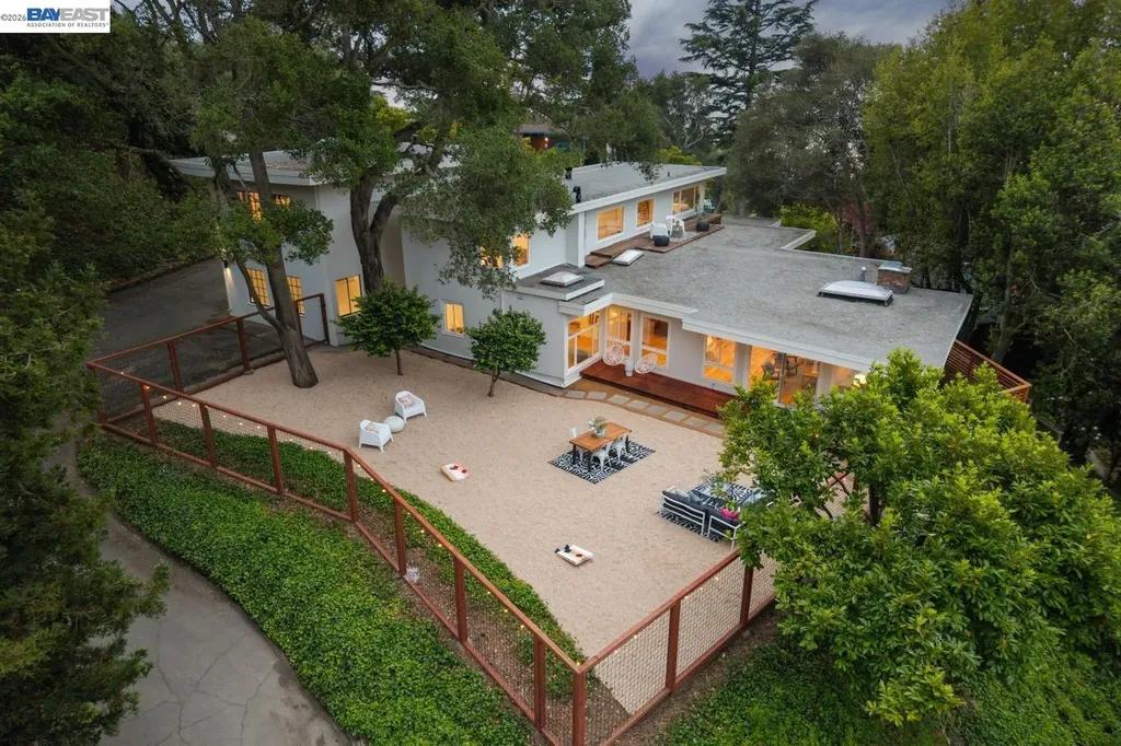 1055 Sterling Avenue Berkeley CA 94708