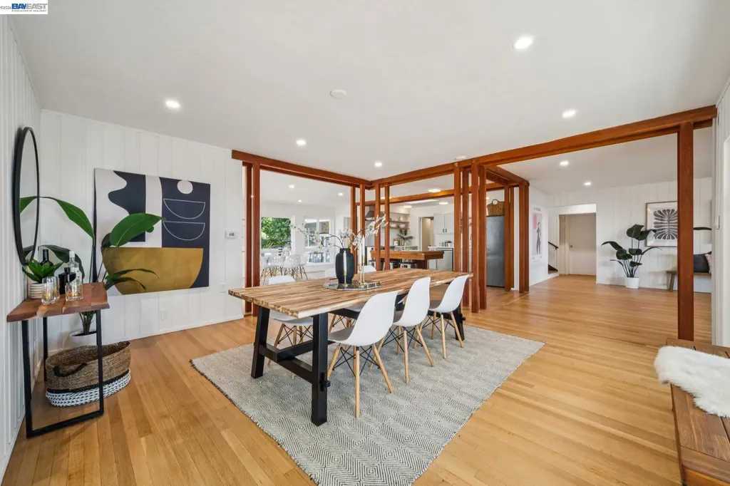 1055 Sterling Avenue Berkeley CA 94708