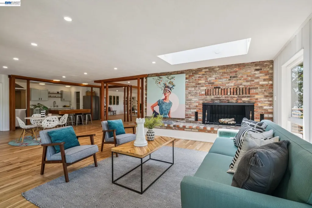1055 Sterling Avenue Berkeley CA 94708