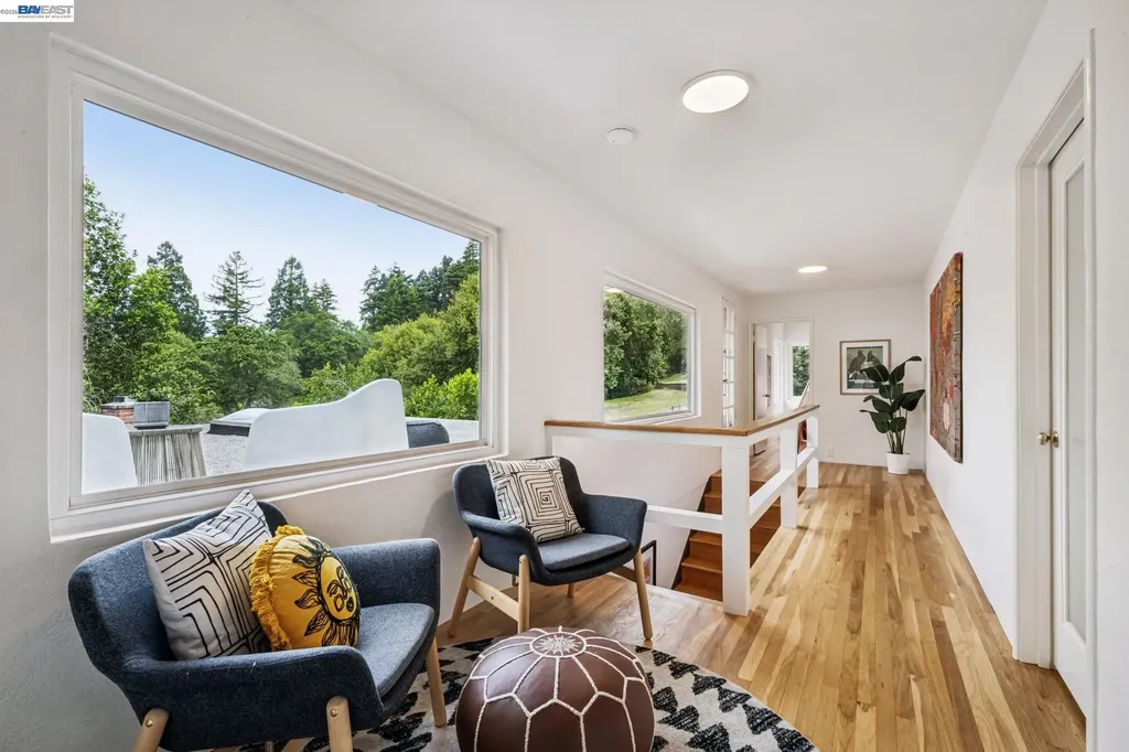 1055 Sterling Avenue Berkeley CA 94708