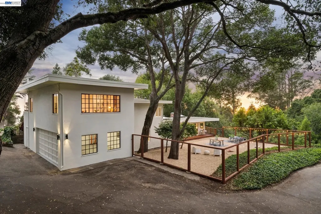 1055 Sterling Avenue Berkeley CA 94708