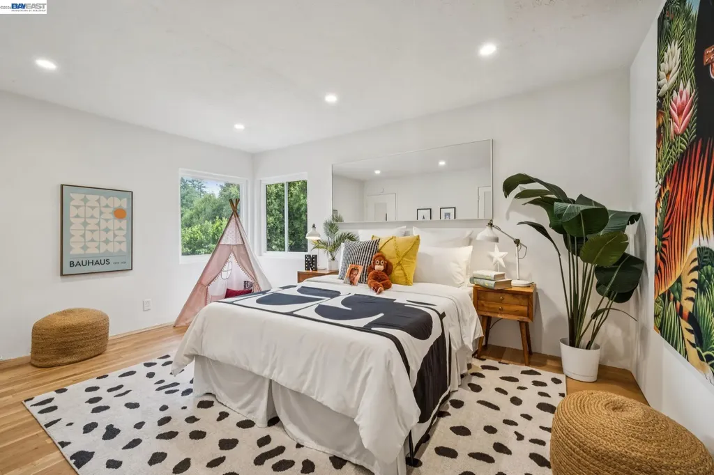 1055 Sterling Avenue Berkeley CA 94708