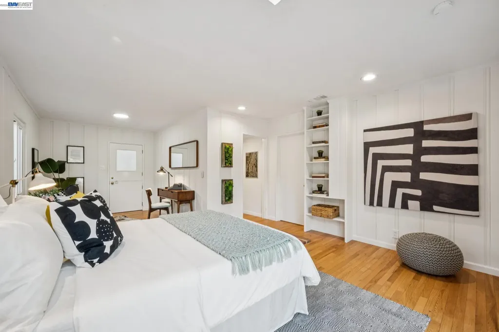 1055 Sterling Avenue Berkeley CA 94708