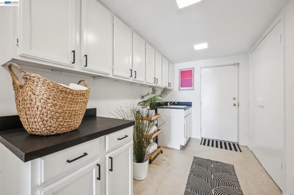 1055 Sterling Avenue Berkeley CA 94708