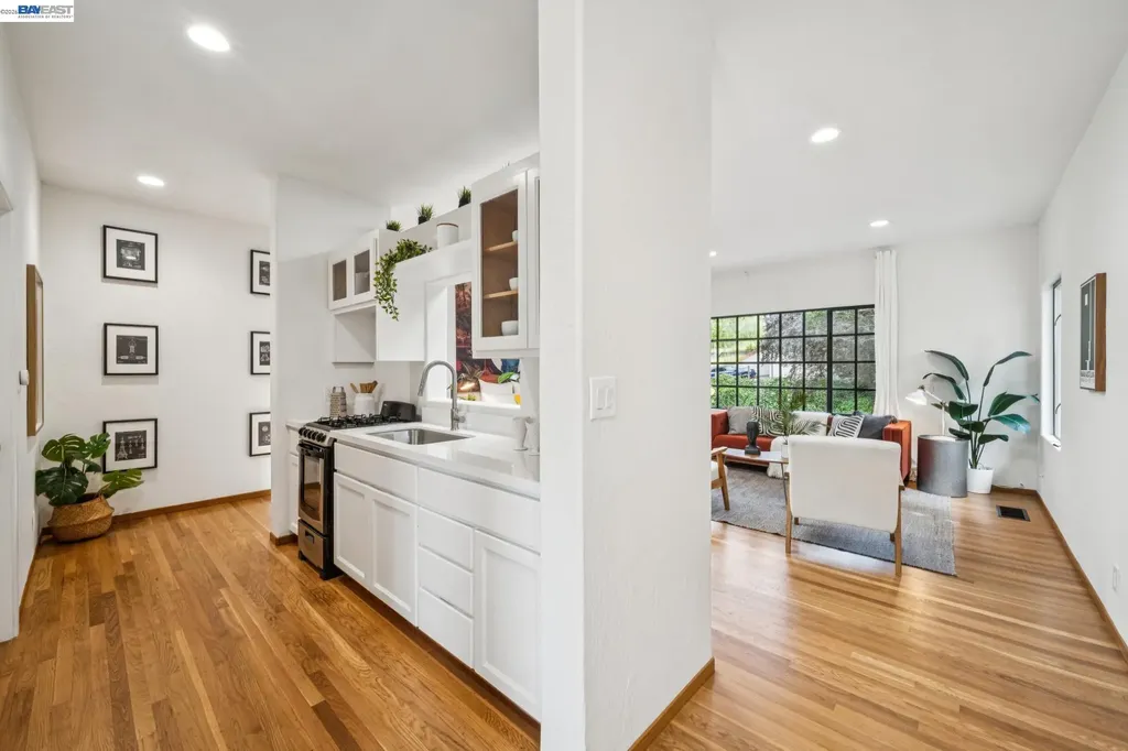 1055 Sterling Avenue Berkeley CA 94708