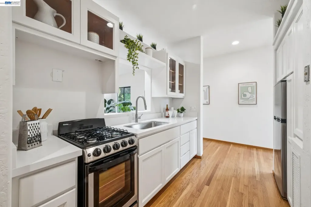 1055 Sterling Avenue Berkeley CA 94708