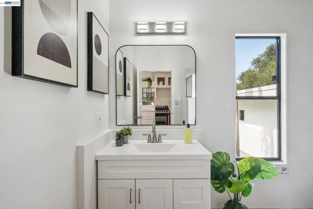 1055 Sterling Avenue Berkeley CA 94708
