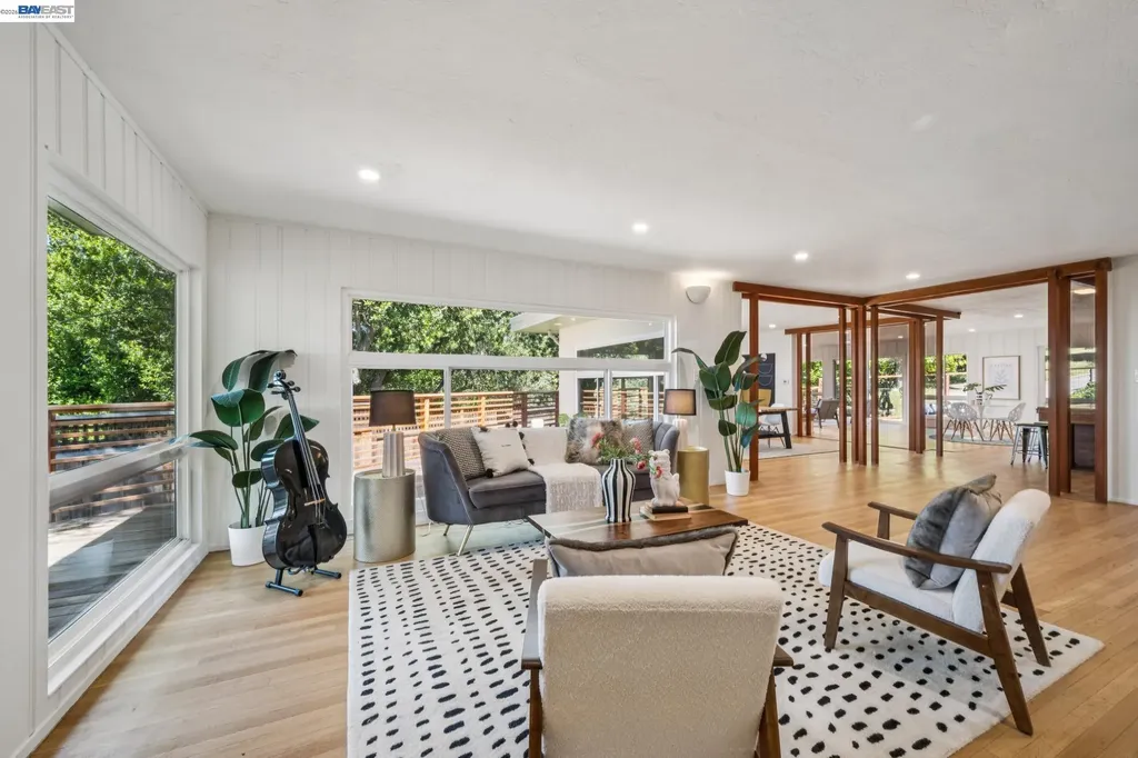 1055 Sterling Avenue Berkeley CA 94708