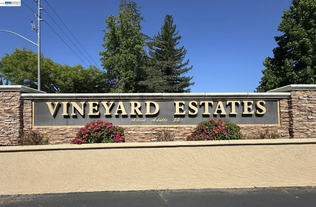 3263 Vineyard Ave., #97 Pleasanton CA 94566