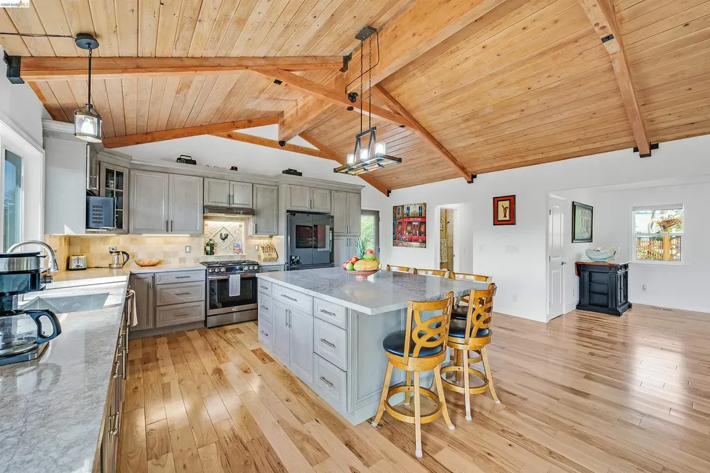 49 Christopher Court El Sobrante CA 94803