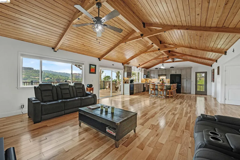 49 Christopher Court El Sobrante CA 94803