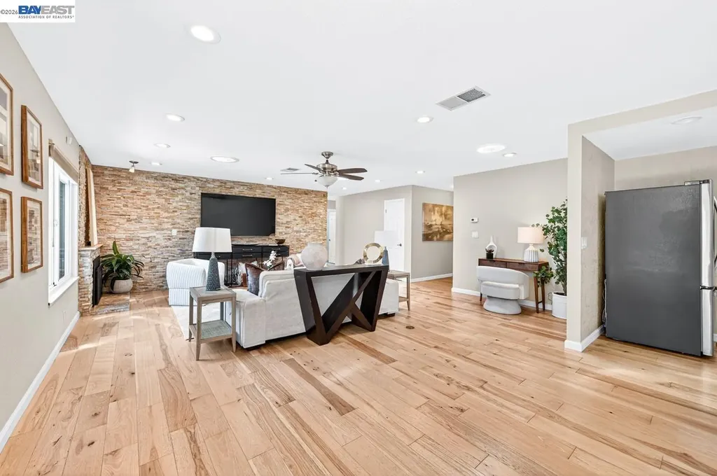 684 Emerald Street Livermore CA 94550