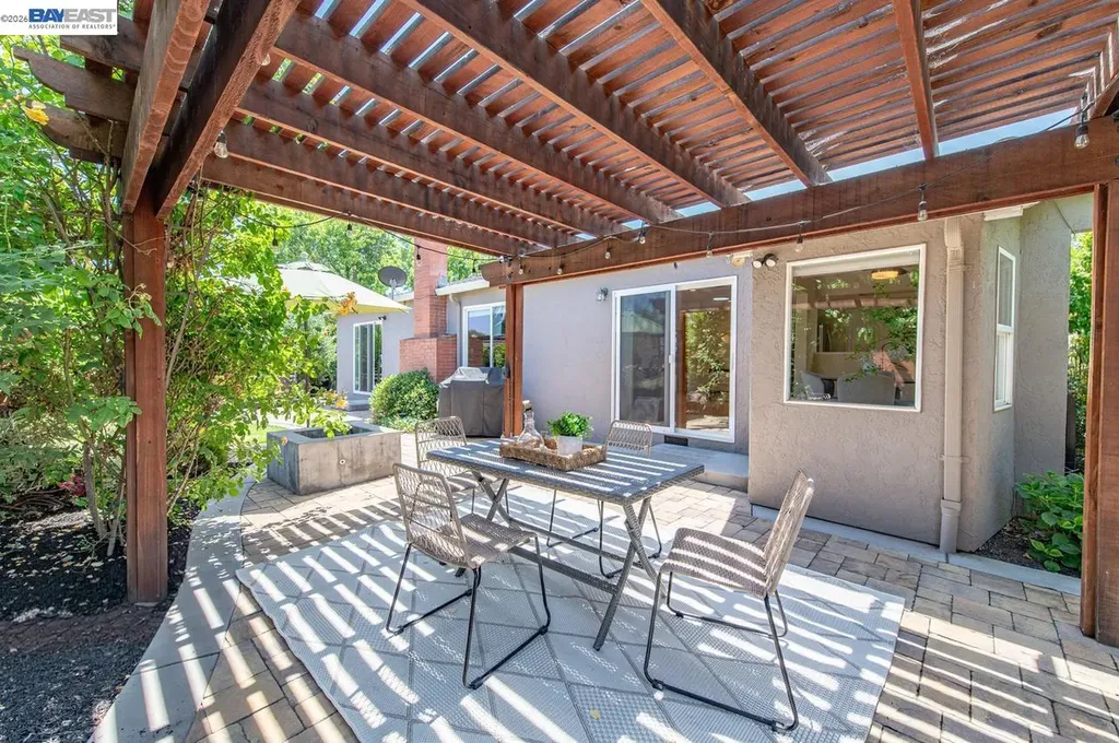 684 Emerald Street Livermore CA 94550
