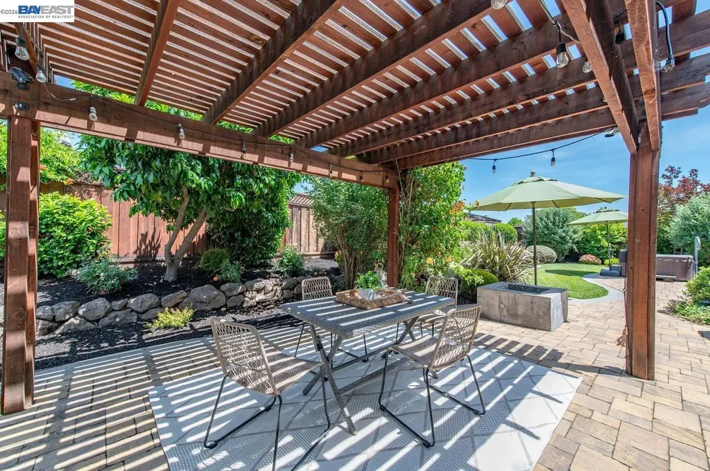 684 Emerald Street Livermore CA 94550