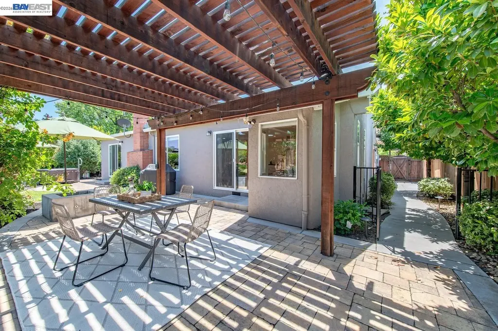 684 Emerald Street Livermore CA 94550