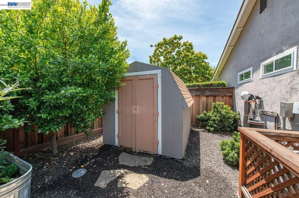 684 Emerald Street Livermore CA 94550