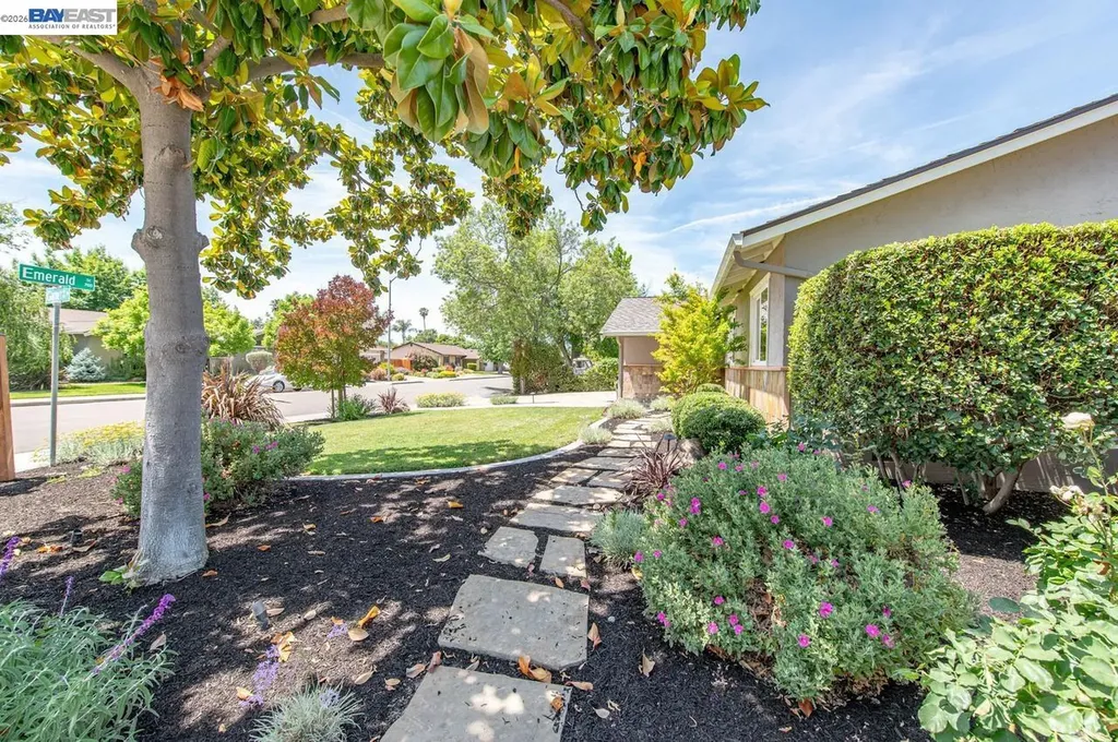 684 Emerald Street Livermore CA 94550