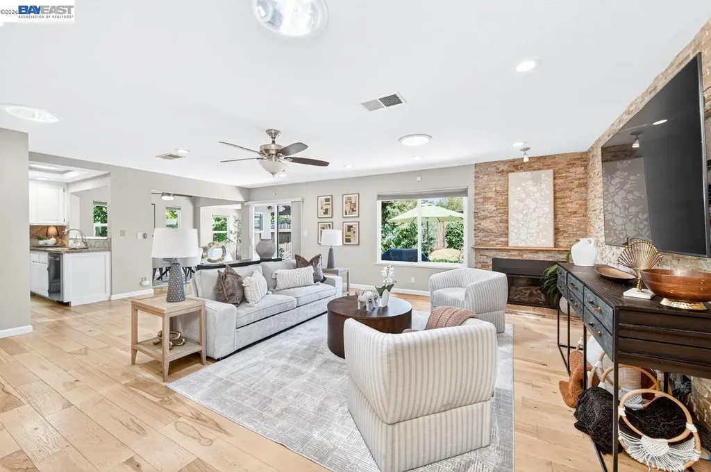 684 Emerald Street Livermore CA 94550