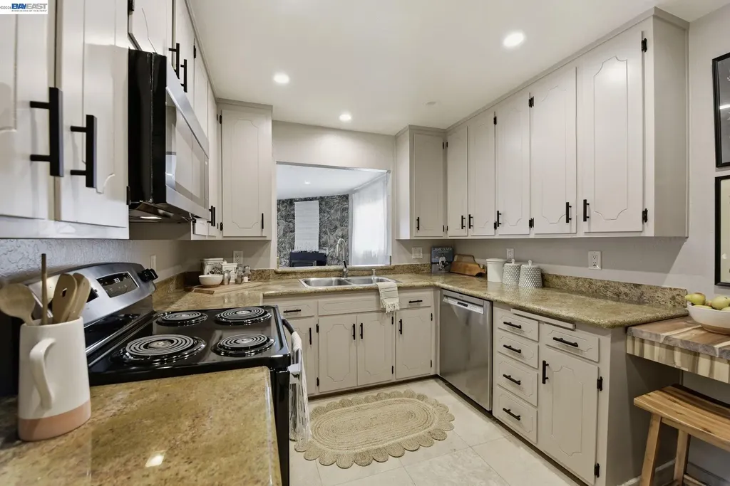 17356 Via Chiquita San Lorenzo CA 94580