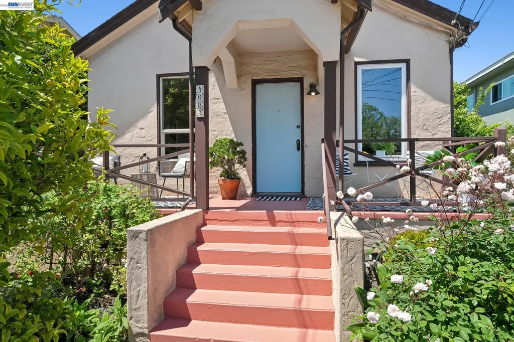 4989 Shafter Avenue Oakland CA 94609