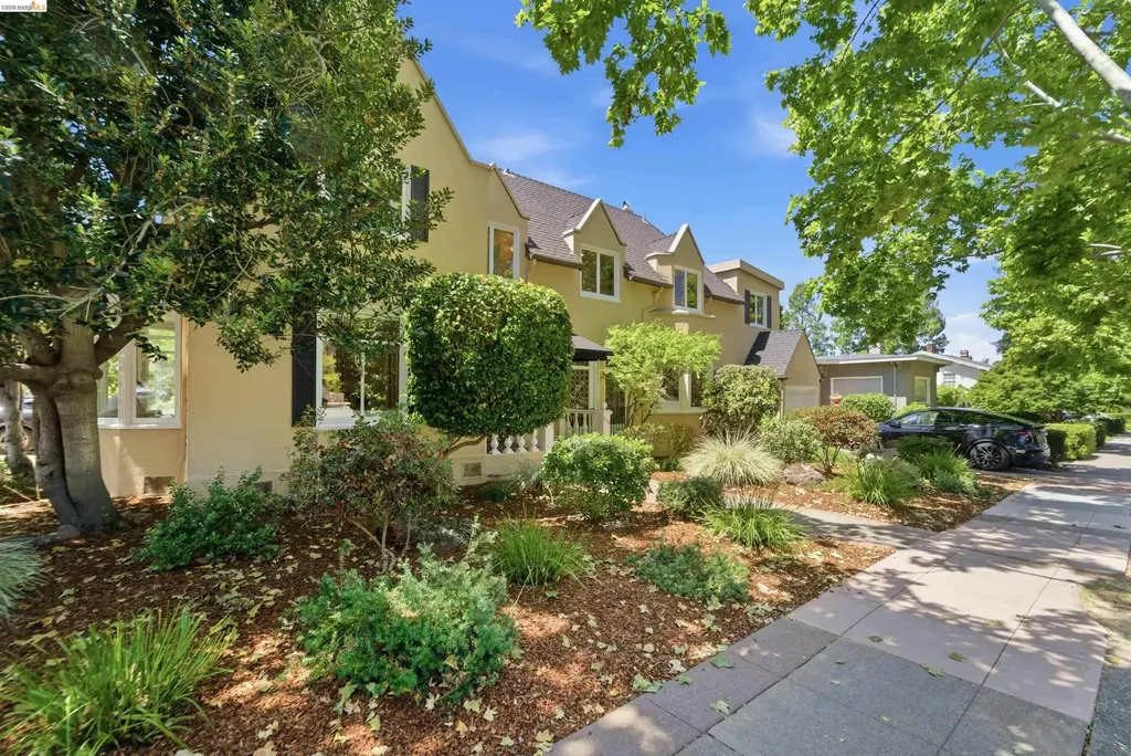 235 Highland Avenue Piedmont CA 94611