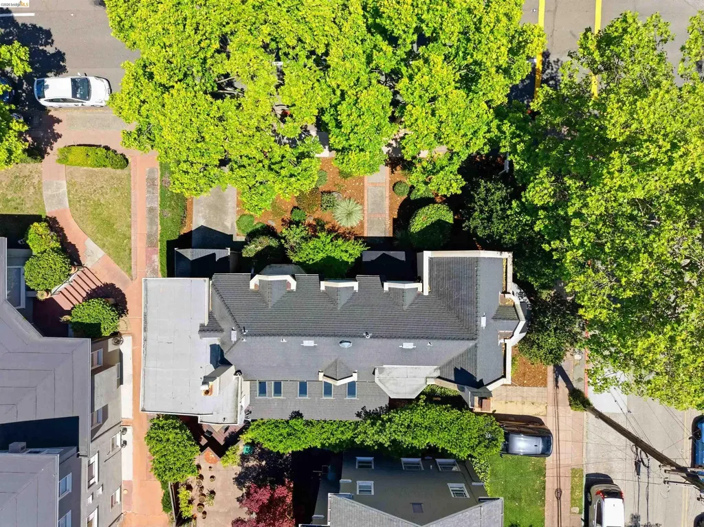 235 Highland Avenue Piedmont CA 94611