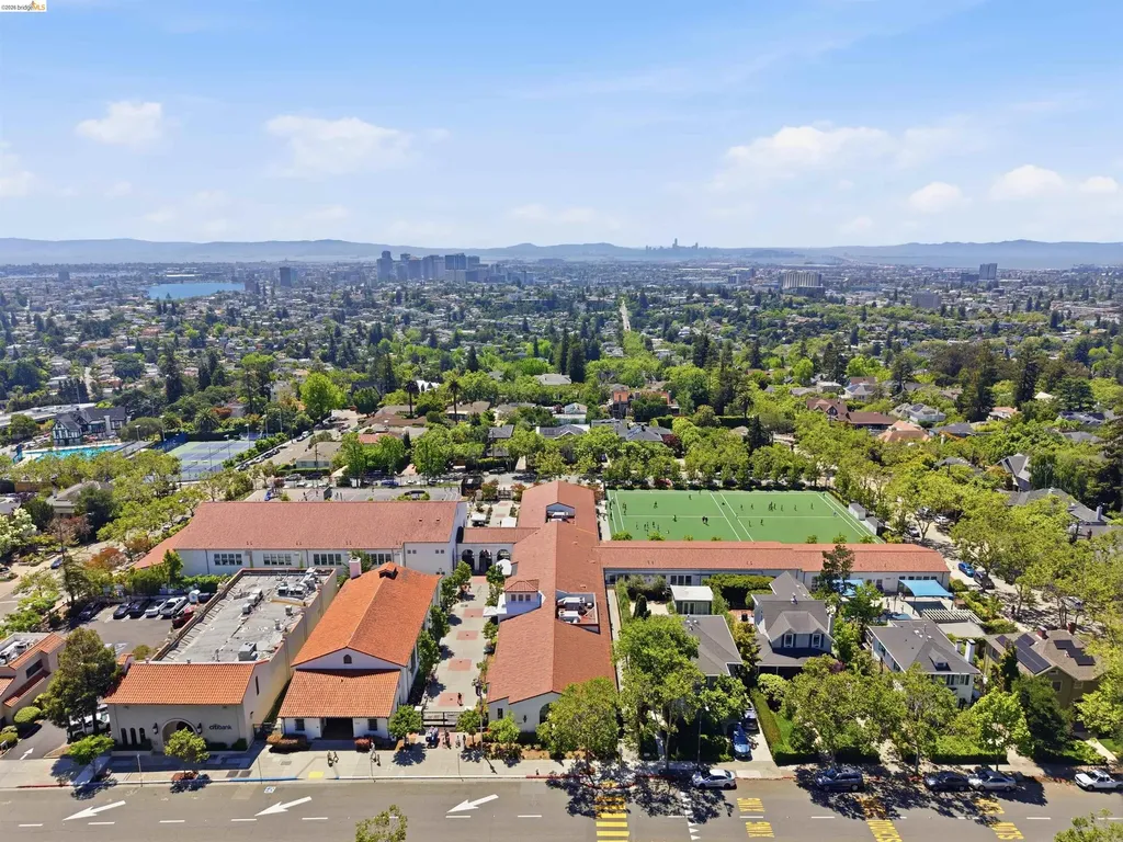 235 Highland Avenue Piedmont CA 94611
