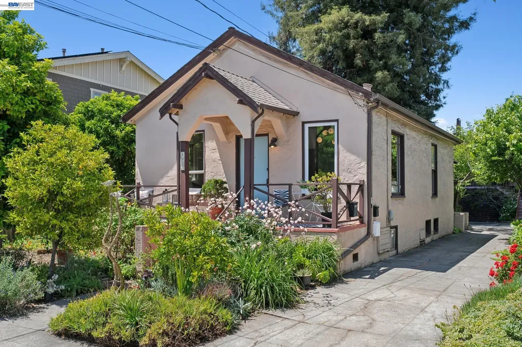 4987 Shafter Avenue Oakland CA 94609