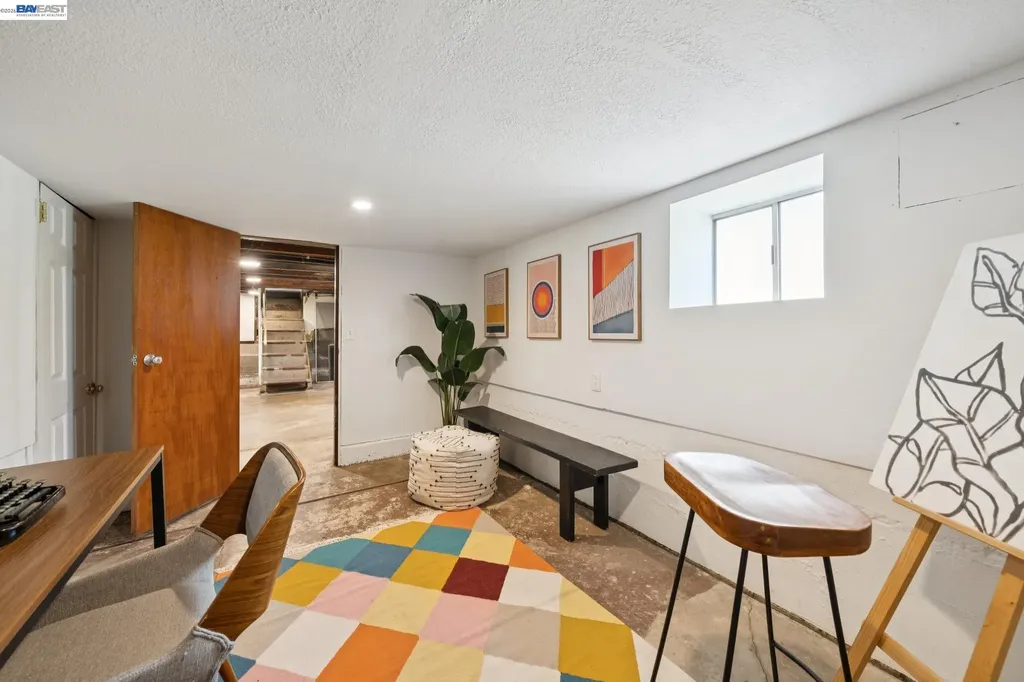 4987 Shafter Avenue Oakland CA 94609