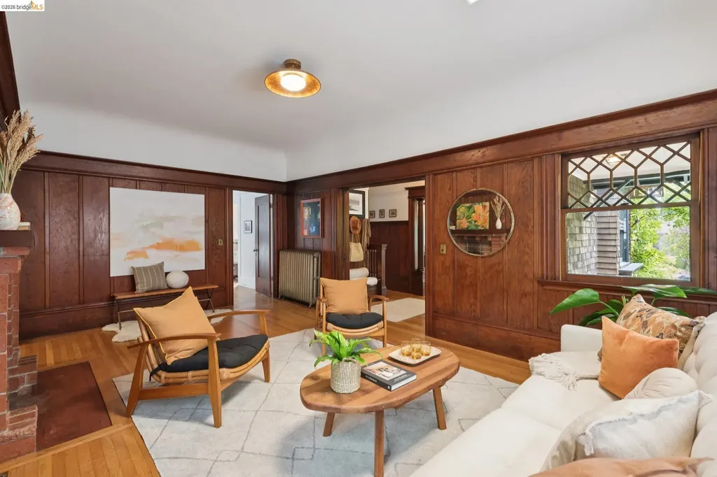 2121 Carleton Street Berkeley CA 94704