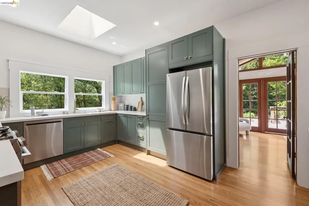 2121 Carleton Street Berkeley CA 94704