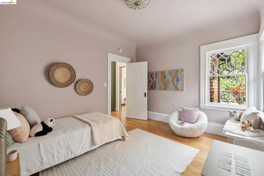 2121 Carleton Street Berkeley CA 94704